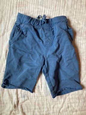 Tea Collection Playwear shorts, size 3, excellent condition